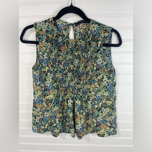 Zara Tops - Zara Floral Sleeveless Keyhole Neck Smocked Chest Blouse S Women’s EUC